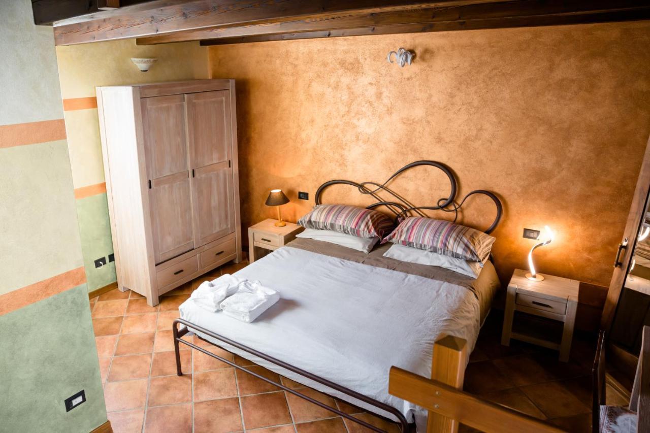 Bed and Breakfast Ca' Baetti L'Antico Borgo Roncola Exterior foto